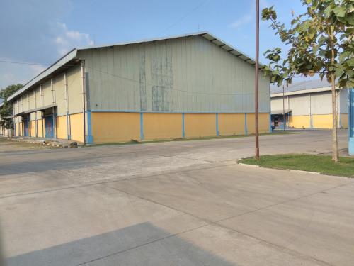 BULOG Cisaranteun Bandung Warehouse, Warehouse, Bulog | We provide Indonesia infrastructure map on various property sectors and data. Access property listings, infrastructure developments, news, and valuable transaction data for informed decisions.