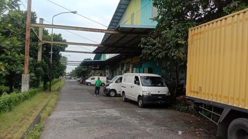 Haistar Bandung 2 Warehouse, Warehouse, PT Bintang Agung | We provide Indonesia infrastructure map on various property sectors and data. Access property listings, infrastructure developments, news, and valuable transaction data for informed decisions.