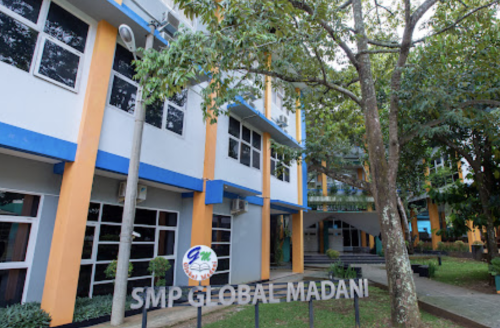 Global Madani Junior High School, Private School | We provide Indonesia infrastructure map on various property sectors and data. Access property listings, infrastructure developments, news, and valuable transaction data for informed decisions.