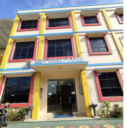 IT Insan Kamil Elementary School, Private School | We provide Indonesia infrastructure map on various property sectors and data. Access property listings, infrastructure developments, news, and valuable transaction data for informed decisions.