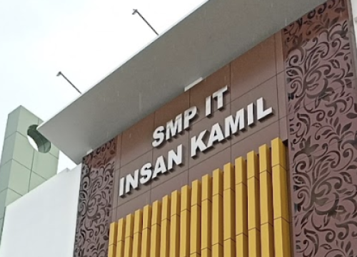IT Insan Kamil Junior High School, Private School | We provide Indonesia infrastructure map on various property sectors and data. Access property listings, infrastructure developments, news, and valuable transaction data for informed decisions.