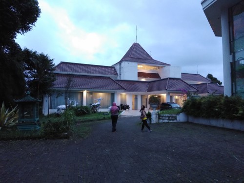 Completed hotel, Sahid | We provide Indonesia infrastructure map on various property sectors and data. Access property listings, infrastructure developments, news, and valuable transaction data for informed decisions.