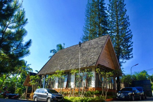 Completed hotel, Gumati Group | We provide Indonesia infrastructure map on various property sectors and data. Access property listings, infrastructure developments, news, and valuable transaction data for informed decisions.