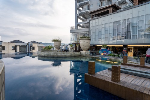 Completed hotel, Metropolitan Golden Management Horison Hotels Group | We provide Indonesia infrastructure map on various property sectors and data. Access property listings, infrastructure developments, news, and valuable transaction data for informed decisions.