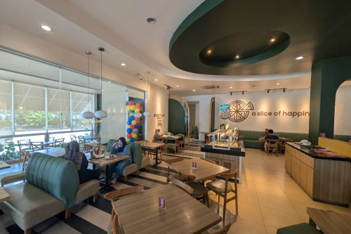 Pizza Hut Ristorante Warung Jambu, Stand Alone Retail | We provide Indonesia infrastructure map on various property sectors and data. Access property listings, infrastructure developments, news, and valuable transaction data for informed decisions.