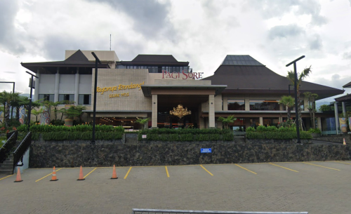 Pagi Sore Cisarua, Stand Alone Retail | We provide Indonesia infrastructure map on various property sectors and data. Access property listings, infrastructure developments, news, and valuable transaction data for informed decisions.