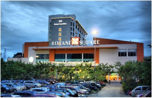 Botani Square merupakan pusat perbelanjaan yang terletak di Jalan Raya Padjajaran, Bogor Tengah, Bogor. Pusat perbelanjaan ini dibangun oleh PT Bogor Life Scien...