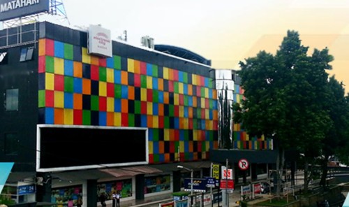 Bogor Trade World Mall merupakan salah satu pusat perbelanjaan yang terletak di Jl. Veteran No. 27, Bogor. Bogor Trade World Mall berdiri pada thun 2005, dibang...
