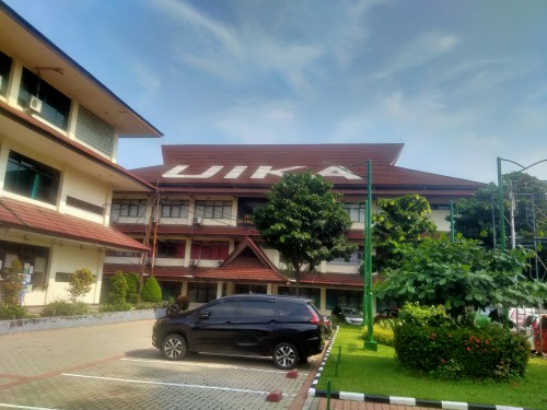 Ibn Khaldun Bogor University, University | We provide Indonesia infrastructure map on various property sectors and data. Access property listings, infrastructure developments, news, and valuable transaction data for informed decisions.