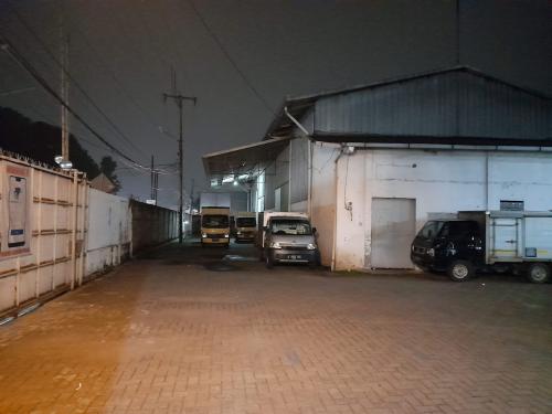 SNS Bogor 1 Warehouse, Warehouse, PT Sinar Niaga Sejahtera | We provide Indonesia infrastructure map on various property sectors and data. Access property listings, infrastructure developments, news, and valuable transaction data for informed decisions.