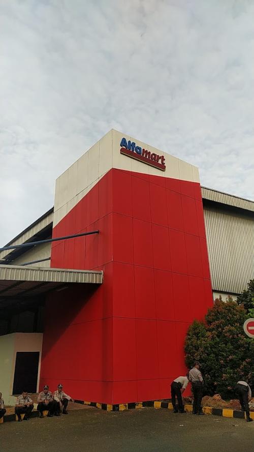Warehouse Alfamart DC Parung, Warehouse, PT Sumber Alfaria Trijaya Tbk | We provide Indonesia infrastructure map on various property sectors and data. Access property listings, infrastructure developments, news, and valuable transaction data for informed decisions.