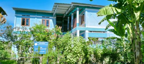 Integrated Ar-Rahman Bima Cuty Elementary School, Private School | We provide Indonesia infrastructure map on various property sectors and data. Access property listings, infrastructure developments, news, and valuable transaction data for informed decisions.