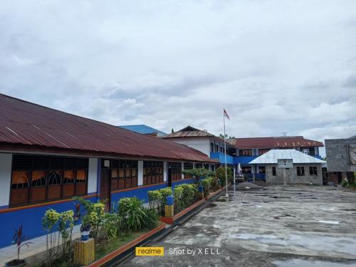 Christian Senior High School, Private School | We provide Indonesia infrastructure map on various property sectors and data. Access property listings, infrastructure developments, news, and valuable transaction data for informed decisions.