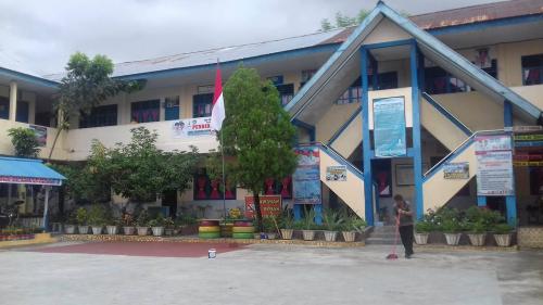 GMIM 2 Elementary School, Private School | We provide Indonesia infrastructure map on various property sectors and data. Access property listings, infrastructure developments, news, and valuable transaction data for informed decisions.