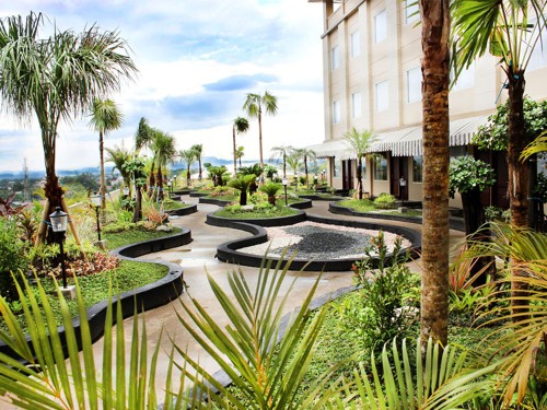 Completed hotel, Dafam Hotel Management | We provide Indonesia infrastructure map on various property sectors and data. Access property listings, infrastructure developments, news, and valuable transaction data for informed decisions.