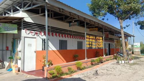 Integrated Bina Insan Banjarbaru Elementary School, Private School | We provide Indonesia infrastructure map on various property sectors and data. Access property listings, infrastructure developments, news, and valuable transaction data for informed decisions.