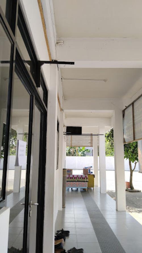 Al Halaby Islamic Elementary School, Private School | We provide Indonesia infrastructure map on various property sectors and data. Access property listings, infrastructure developments, news, and valuable transaction data for informed decisions.