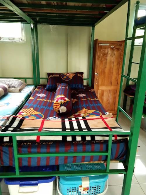 Islamic Hidayatul Quran Boarding School Banjar Baru Junior High School, Private School | We provide Indonesia infrastructure map on various property sectors and data. Access property listings, infrastructure developments, news, and valuable transaction data for informed decisions.