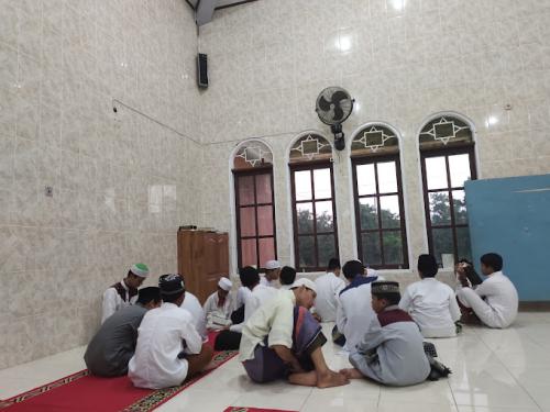 Islamic Integral Hidayatullah Banjarbaru Elementary School, Private School | We provide Indonesia infrastructure map on various property sectors and data. Access property listings, infrastructure developments, news, and valuable transaction data for informed decisions.