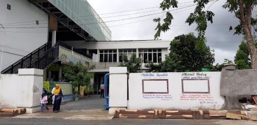Integrated Nurul Fikri Banjarbaru Elementary School, Private School | We provide Indonesia infrastructure map on various property sectors and data. Access property listings, infrastructure developments, news, and valuable transaction data for informed decisions.
