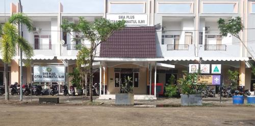 Plus Citra Madinatul Ilmi Elementary School, Private School | We provide Indonesia infrastructure map on various property sectors and data. Access property listings, infrastructure developments, news, and valuable transaction data for informed decisions.