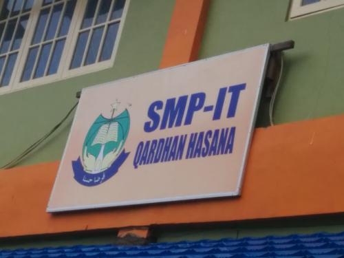 Integrated Qardhan Hasana Junior High School, Private School | We provide Indonesia infrastructure map on various property sectors and data. Access property listings, infrastructure developments, news, and valuable transaction data for informed decisions.