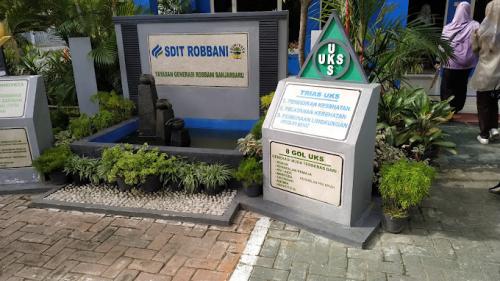 Integrated Robbani Elementary School, Private School | We provide Indonesia infrastructure map on various property sectors and data. Access property listings, infrastructure developments, news, and valuable transaction data for informed decisions.