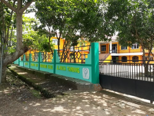Banua Bina Husada Midwifery Academy, University | We provide Indonesia infrastructure map on various property sectors and data. Access property listings, infrastructure developments, news, and valuable transaction data for informed decisions.