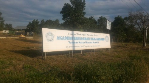 Banjarbaru Midwifery Academy, University | We provide Indonesia infrastructure map on various property sectors and data. Access property listings, infrastructure developments, news, and valuable transaction data for informed decisions.