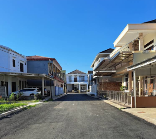 Komplek Triwijaya Residence, residential commercial for lease sale, dijual disewakan, PT Triwijaya Graha Tama | We provide Indonesia infrastructure map on various property sectors and data. Access property listings, infrastructure developments, news, and valuable transaction data for informed decisions.