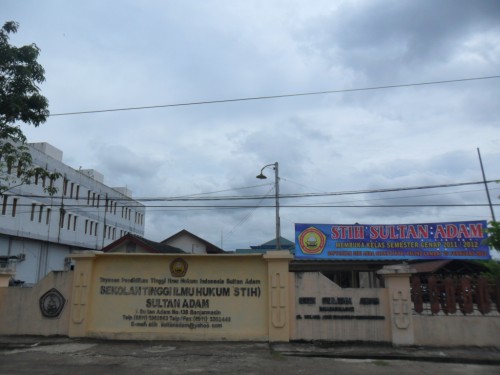 Sultan Adam College of Law, University | We provide Indonesia infrastructure map on various property sectors and data. Access property listings, infrastructure developments, news, and valuable transaction data for informed decisions.
