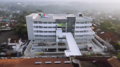 Hj. Anna Lasmanah Banjarnegara Regional Public Hospital, Hospital | We provide Indonesia infrastructure map on various property sectors and data. Access property listings, infrastructure developments, news, and valuable transaction data for informed decisions.