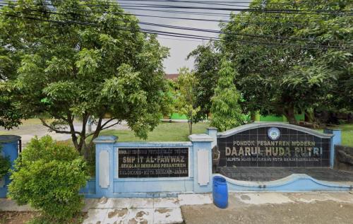 Al-Fawwaz Integrated Islamic Junior High School, Private School | We provide Indonesia infrastructure map on various property sectors and data. Access property listings, infrastructure developments, news, and valuable transaction data for informed decisions.