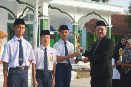 Al-Fawwaz Integrated Islamic Junior High School, Private School | We provide Indonesia infrastructure map on various property sectors and data. Access property listings, infrastructure developments, news, and valuable transaction data for informed decisions.