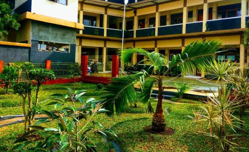 Insantama Integrated Islamic Primary School, Private School | We provide Indonesia infrastructure map on various property sectors and data. Access property listings, infrastructure developments, news, and valuable transaction data for informed decisions.