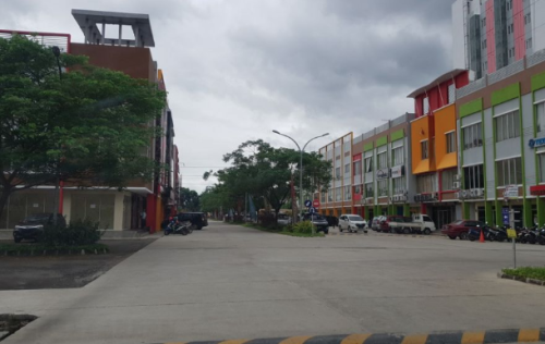 Bekasi Town Square berlokasi di Jl. Cut Mutia, Bekasi, Jawa Barat. Gedung ini dibangun pada tahun 2015 oleh PT. Triputri Natatama & PT Binakarya Jaya Abadi, Tbk...