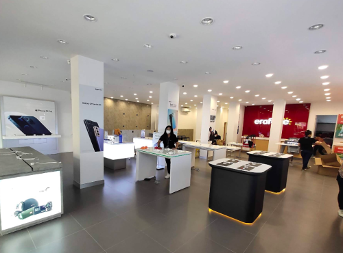 Erafone Megastore Bintara Raya, Stand Alone Retail | We provide Indonesia infrastructure map on various property sectors and data. Access property listings, infrastructure developments, news, and valuable transaction data for informed decisions.