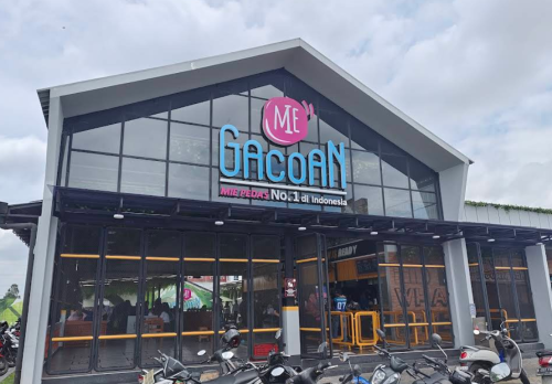 Mie Gacoan Golden City, Stand Alone Retail | We provide Indonesia infrastructure map on various property sectors and data. Access property listings, infrastructure developments, news, and valuable transaction data for informed decisions.