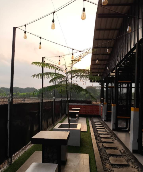 Mie Gacoan Harapan Indah, Stand Alone Retail | We provide Indonesia infrastructure map on various property sectors and data. Access property listings, infrastructure developments, news, and valuable transaction data for informed decisions.