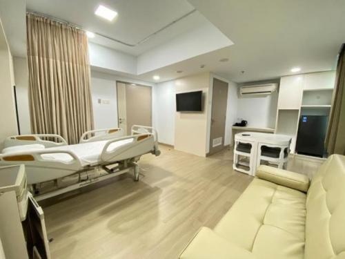 EMC Hospital Cibitung, Hospital | We provide Indonesia infrastructure map on various property sectors and data. Access property listings, infrastructure developments, news, and valuable transaction data for informed decisions.