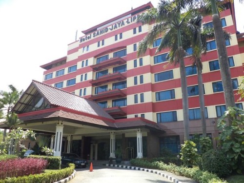 Completed hotel, Lippo Cikarang (LC) | We provide Indonesia infrastructure map on various property sectors and data. Access property listings, infrastructure developments, news, and valuable transaction data for informed decisions.
