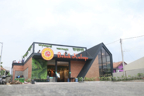 Bebek Kaleyo Jatiasih, Stand Alone Retail | We provide Indonesia infrastructure map on various property sectors and data. Access property listings, infrastructure developments, news, and valuable transaction data for informed decisions.