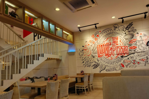 Pizza Hut Komsen Jatiasih, Stand Alone Retail | We provide Indonesia infrastructure map on various property sectors and data. Access property listings, infrastructure developments, news, and valuable transaction data for informed decisions.