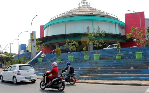 Atrium Pondok Gede merupakan pusat perbelanjaan yang terletak di Jl. Raya Jatiwaringin No. 34, Kecamatan Pondok Gede, Kota Bekasi. Pusat perbelanjaan ini dibang...