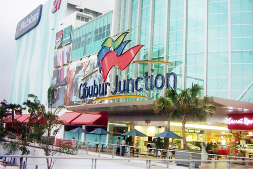 Cibubur Junction Mall merupakan pusat perbelanjaan yang terletak di kawasan Ciracas, Jakarta Timur. Dibangun oleh Lippo Mall dan diresmikan pada tahun 2005, den...
