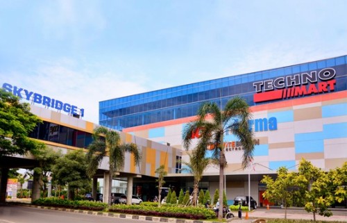 Mall Technomart merupakan mall yang terletak di Jl. Galuh Mas Raya, Kecamatan Telukjambe, Kabupaten Karawang. Mall ini dibangun oleh PT. Galuh Citarum dan resmi...