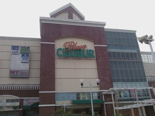 Plaza Cibubur merupakan pusat perbelanjaan yang terletak di Jl. Raya Kalimanggis, Kecamatan Jatisampurna, Kota Bekasi. Pusat perbelanjaan ini resmi dibuka pada...