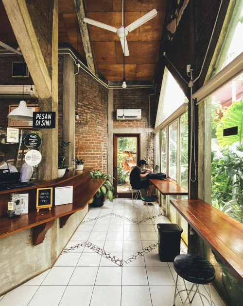 Toko Kopi Tuku Vida Bekasi, Stand Alone Retail | We provide Indonesia infrastructure map on various property sectors and data. Access property listings, infrastructure developments, news, and valuable transaction data for informed decisions.