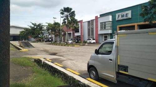 PT. Lautan Jaya Kumala, Warehouse, PT Lautan Jaya Kumala | We provide Indonesia infrastructure map on various property sectors and data. Access property listings, infrastructure developments, news, and valuable transaction data for informed decisions.