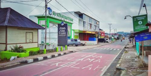 Al Azhar 67 Islamic Primary School, Private School | We provide Indonesia infrastructure map on various property sectors and data. Access property listings, infrastructure developments, news, and valuable transaction data for informed decisions.